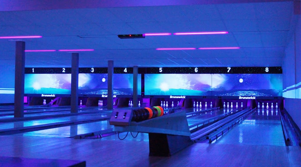 Bowlers Lanes | 93 6 Ave, Gimli, MB R0C 1B0, Canada | Phone: (204) 642-6837