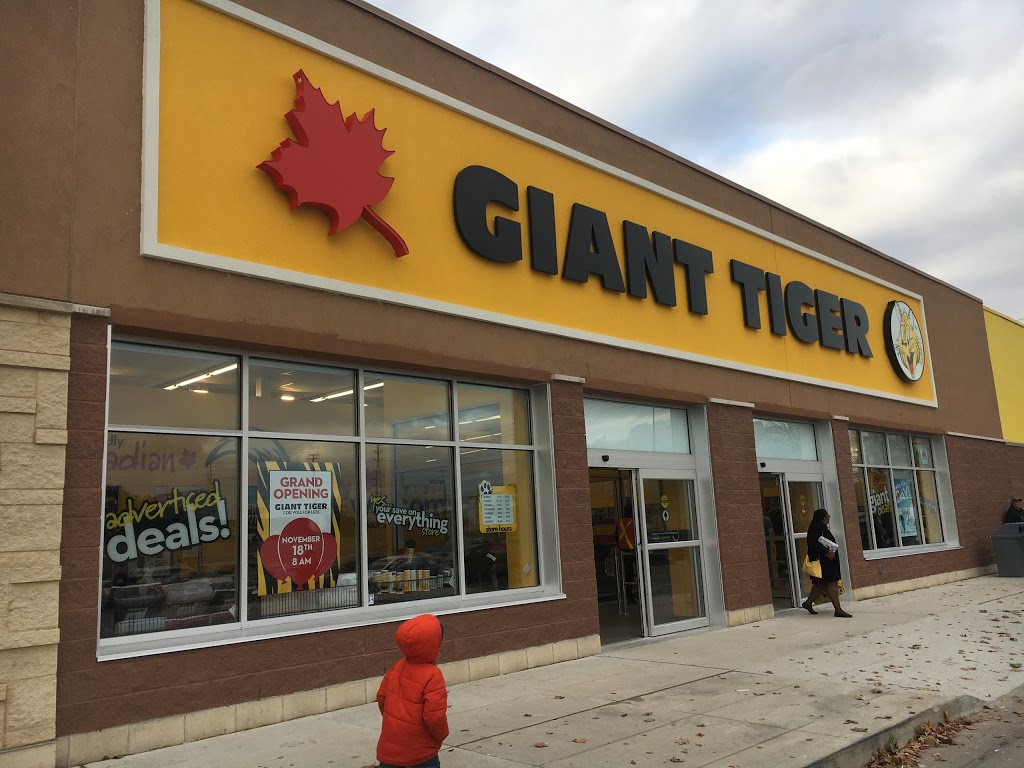 Giant Tiger | 1131 Dundas Street West, 2 Westdale Mall Unit M1, Mississauga, ON L5C 1C4, Canada | Phone: (905) 306-1203