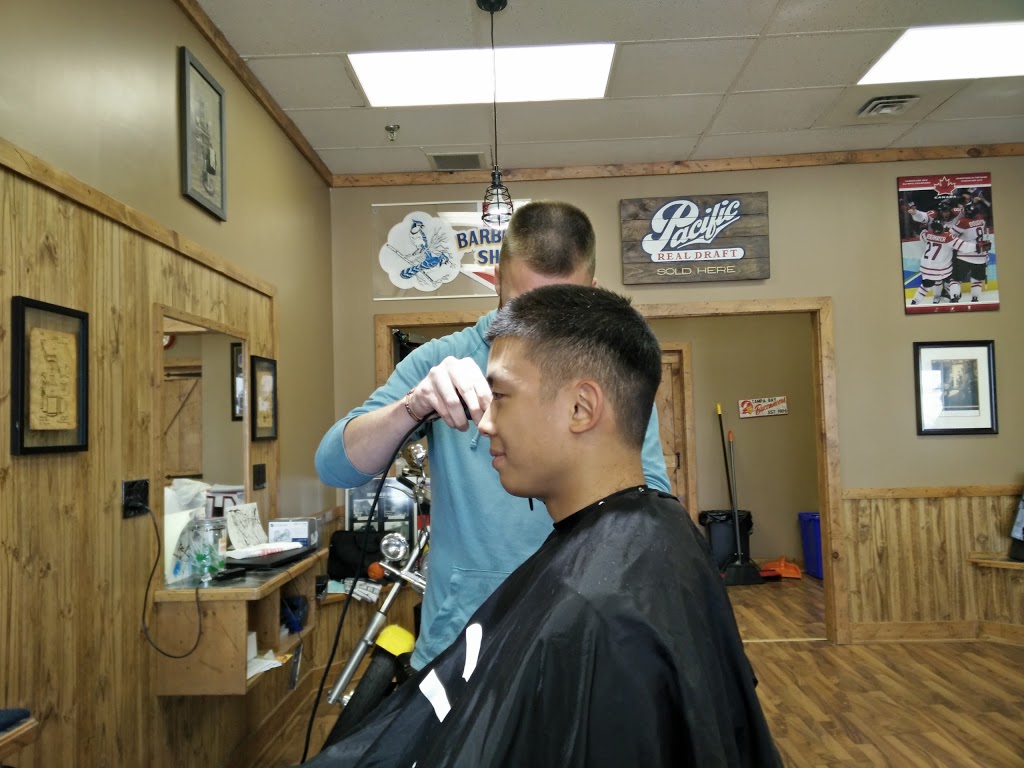 Jays Barber Shop | 2194 Robertson Rd, Nepean, ON K2H 9J5, Canada | Phone: (613) 820-5297