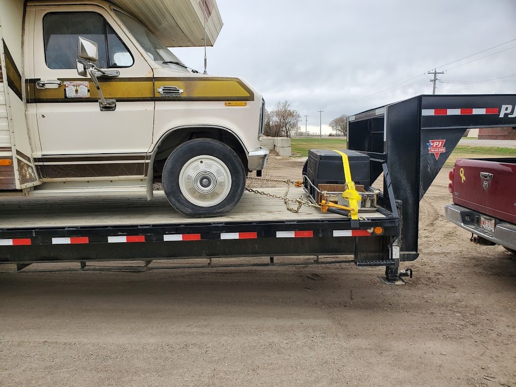 Brindle Custom Hauling Inc. | 303 Elsinore Ave, Standard, AB T0J 3G0, Canada | Phone: (403) 361-1690