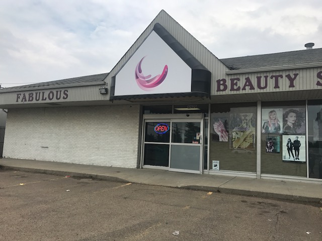 Fabulous Beauty Station | 12425 97 St NW, Edmonton, AB T5G 1Z6, Canada | Phone: (780) 474-1828