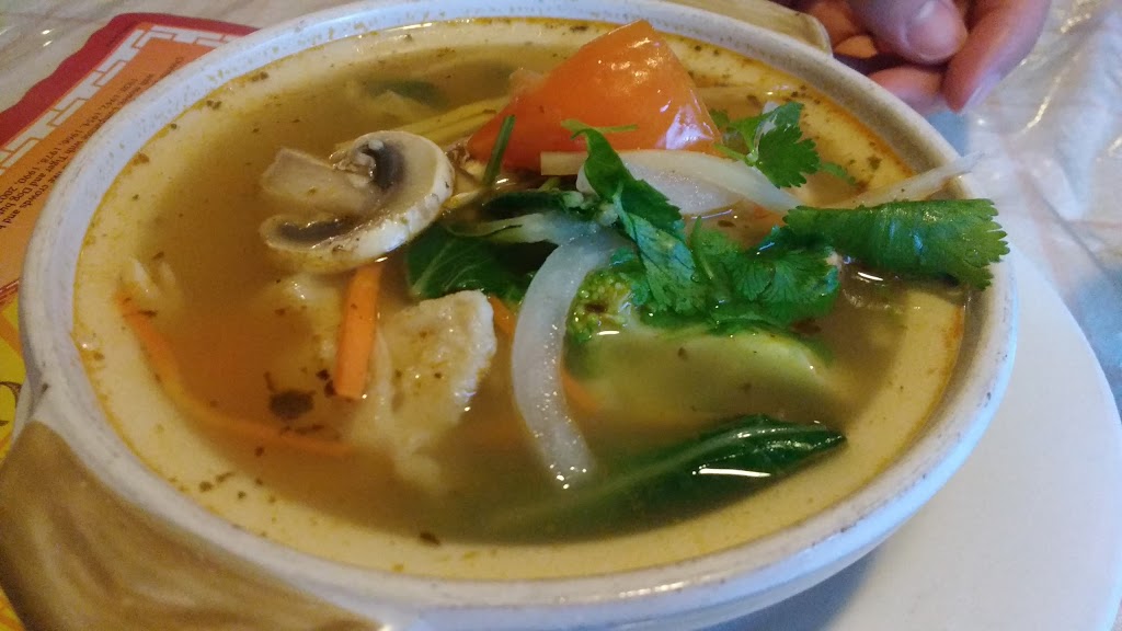 Tropical Thai Cuisine | 993 Kingston Rd, Toronto, ON M4E 1T3, Canada | Phone: (416) 699-7210