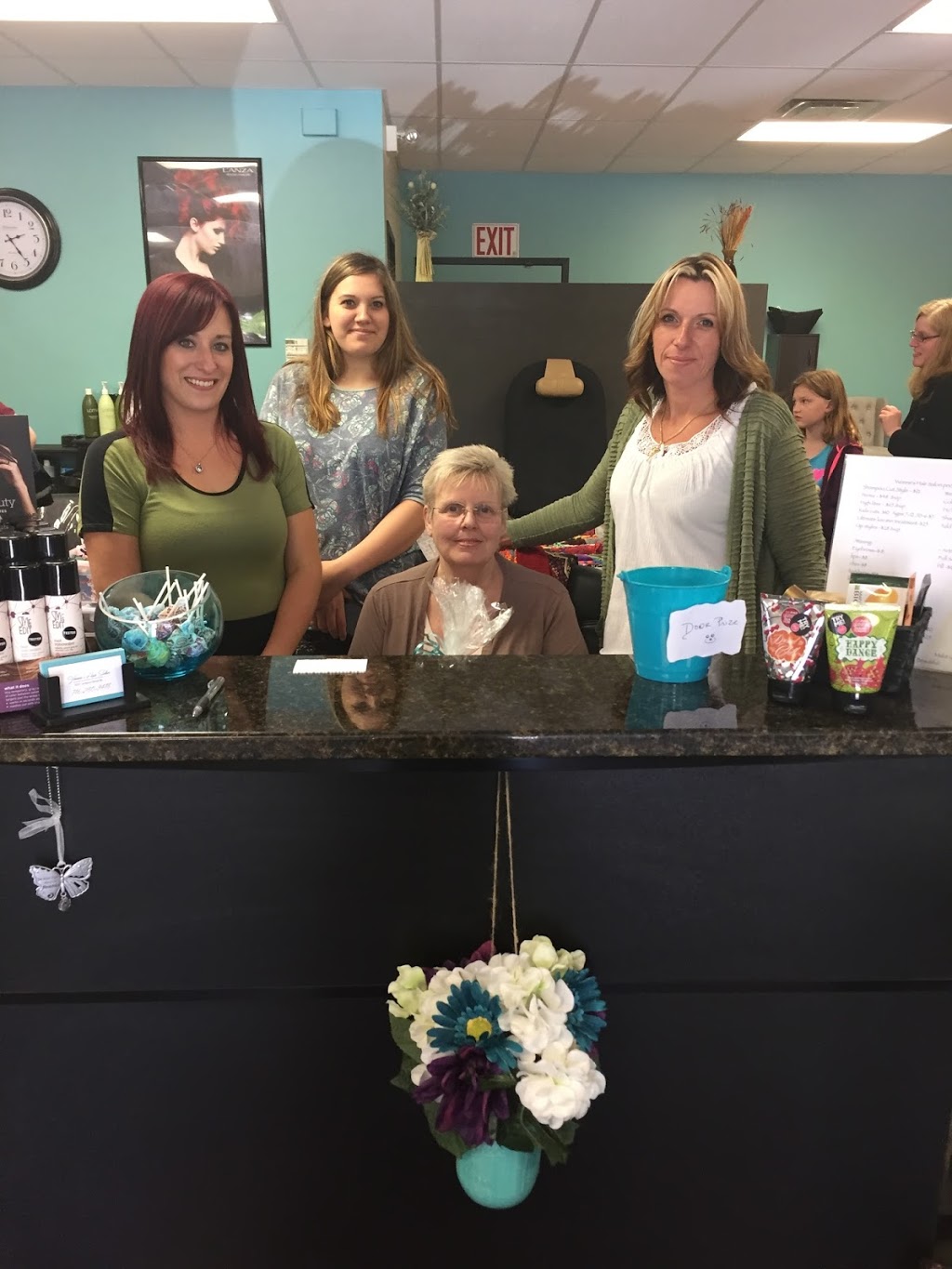 Yvonnes Hair Salon | 3037 Lockport Olcott Rd, Newfane, NY 14108, USA | Phone: (716) 280-3418