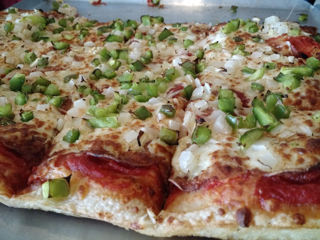Pizza Dees | 810 Mosley St, Wasaga Beach, ON L9Z 2A4, Canada | Phone: (705) 429-7900