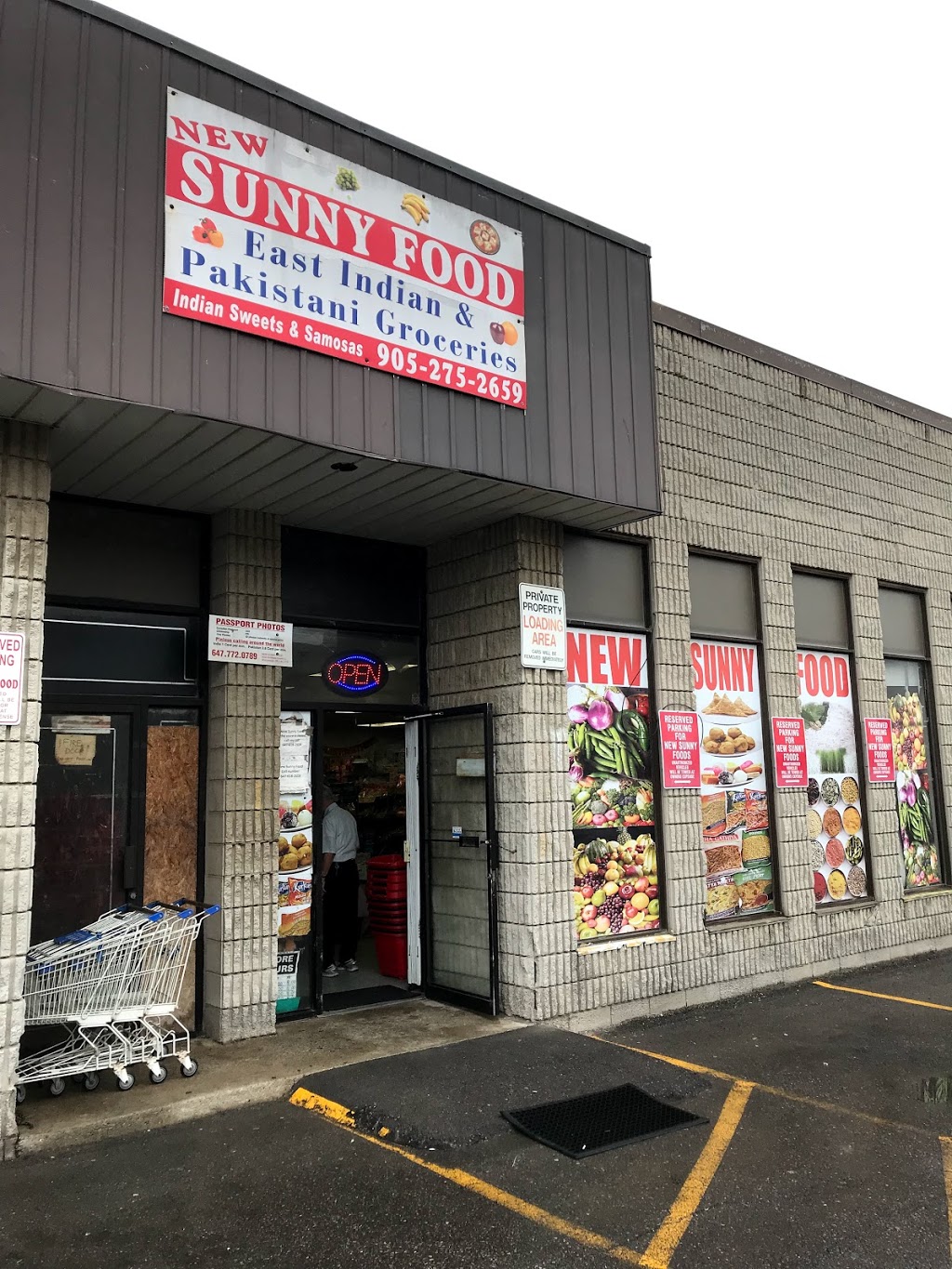 New Sunny Food | 3550 Wolfedale Rd, Mississauga, ON L5C 2V6, Canada | Phone: (905) 275-2659