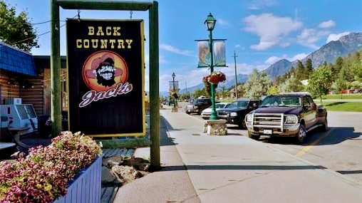 Back Country Jacks Restaurant | 7555 Main St W, Radium Hot Springs, BC V0A 1M0, Canada | Phone: (250) 347-0097