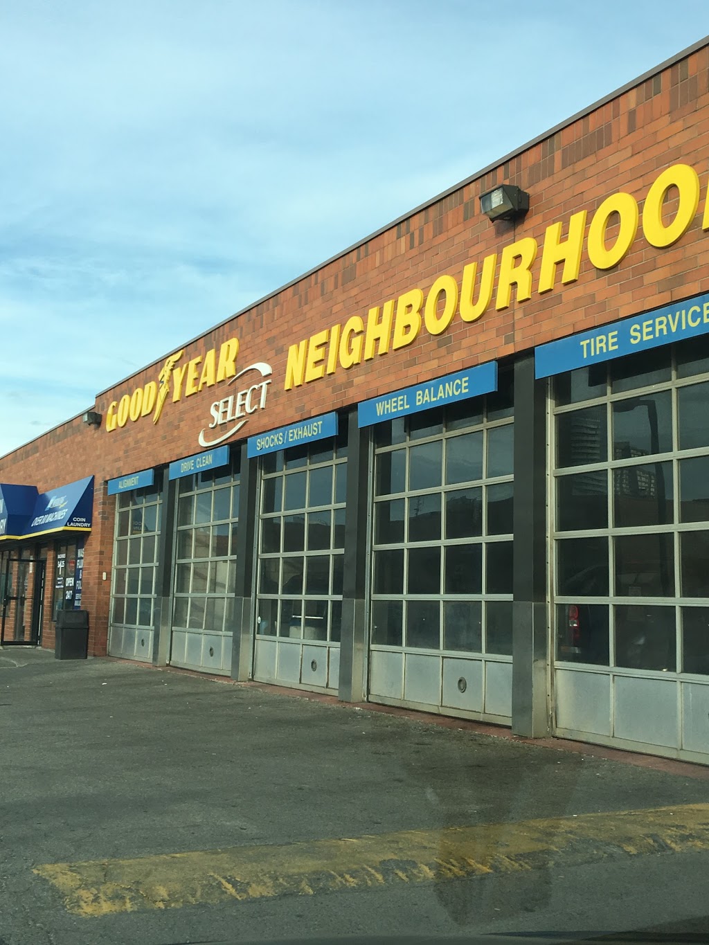 Neighbourhood Tire & Auto | 71 West Dr unit 43, Brampton, ON L6T 2J8, Canada | Phone: (905) 450-3431