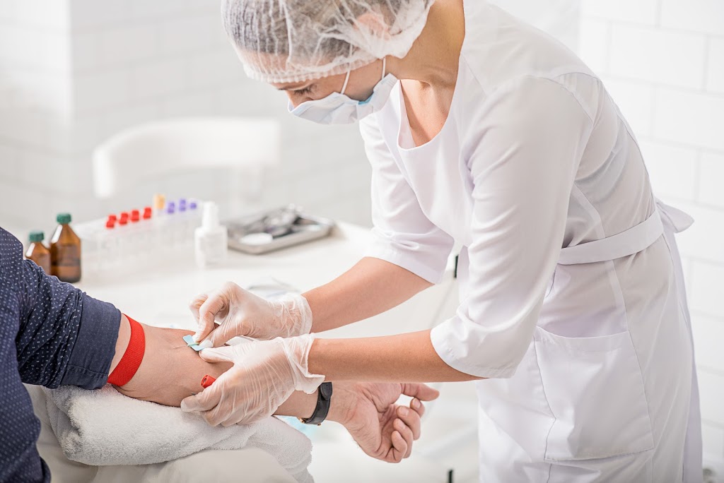 Linfirmerie - Clinique privée de soins infirmiers | 379 A Boulevard Cartier O, Laval, QC H7N 2K3, Canada | Phone: (450) 910-1616