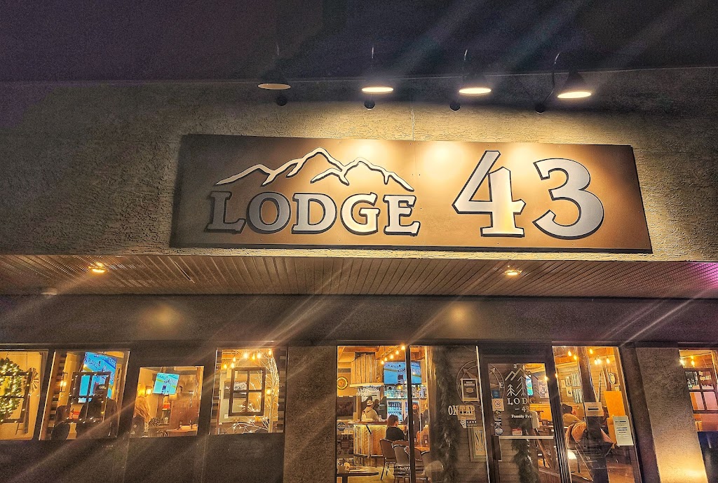 Lodge 43 | 1 Sylvan Dr Unit 2, Sylvan Lake, AB T4S 1J9, Canada | Phone: (403) 887-3033