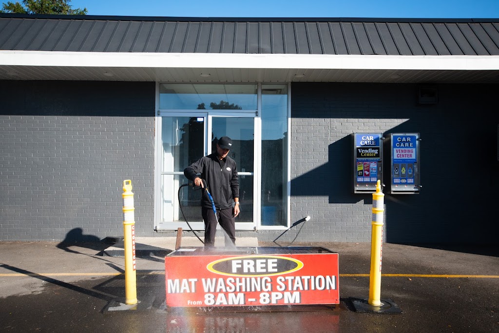 Crosstown Car Wash | 2930 Dufferin St, North York, ON M6B 3S5, Canada | Phone: (416) 787-1144