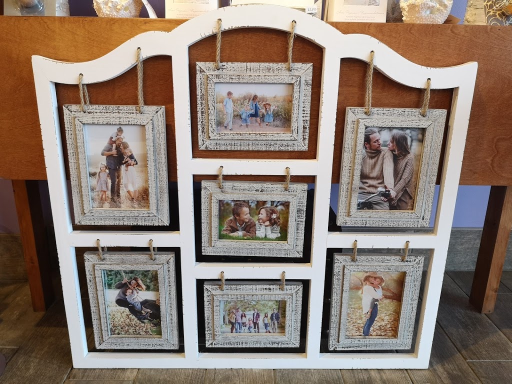 MinaPeach Framing Designs | 3863 Dougall Ave, Windsor, ON N9G 1X3, Canada | Phone: (519) 915-2894