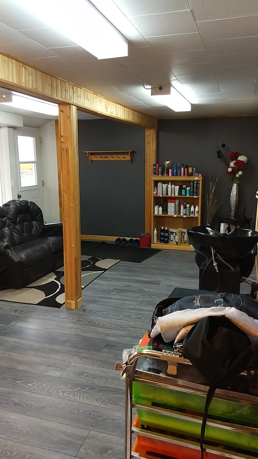 salon de coiffure nadya fleury | 2780 2e Av O, LAscension-de-Notre-Seigneur, QC G0W 1Y0, Canada | Phone: (418) 347-1926