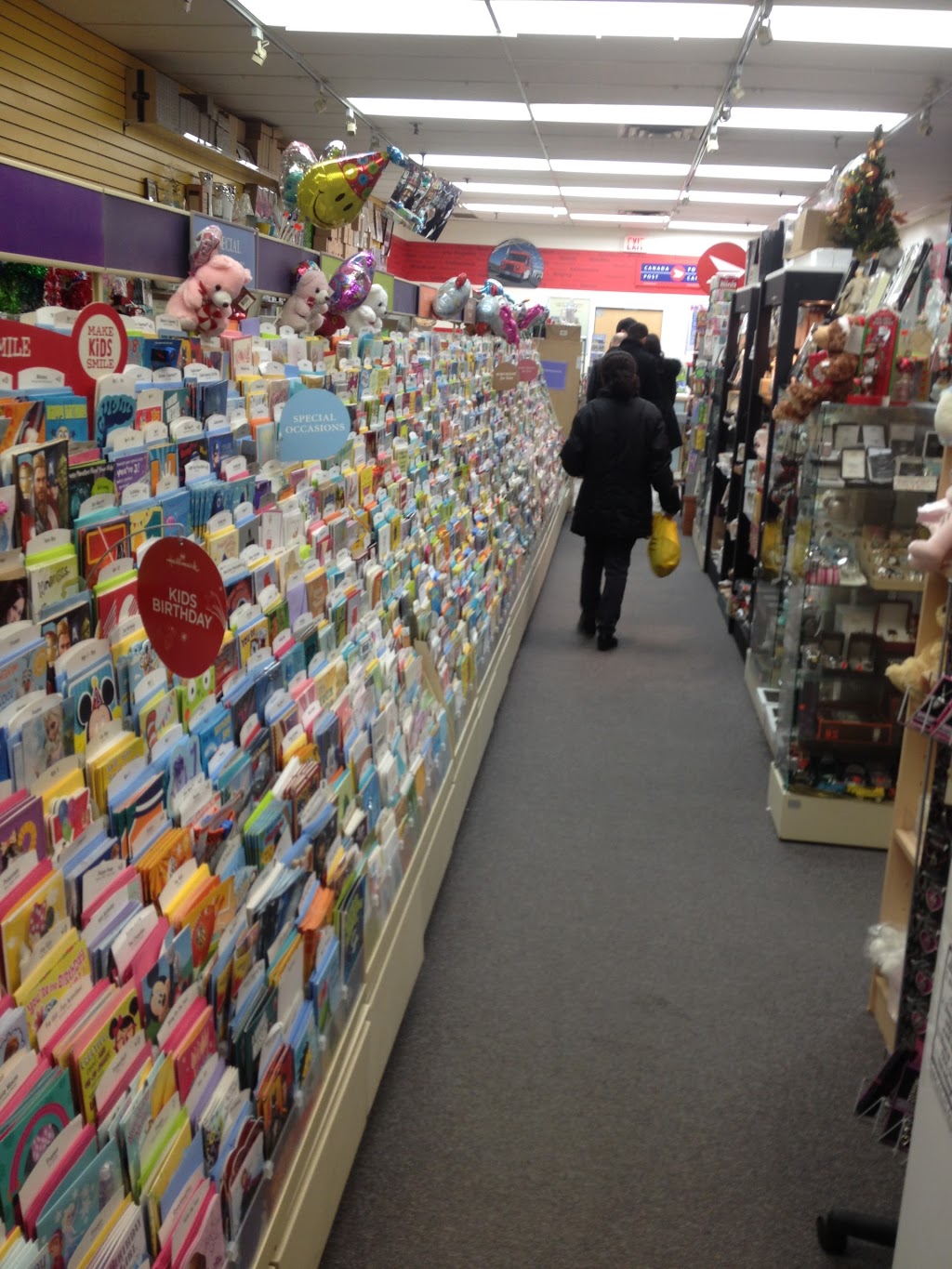 Parkway Cards & Gifts | 377 Burnhamthorpe Rd E, Mississauga, ON L5A 3Y1, Canada | Phone: (647) 763-5242