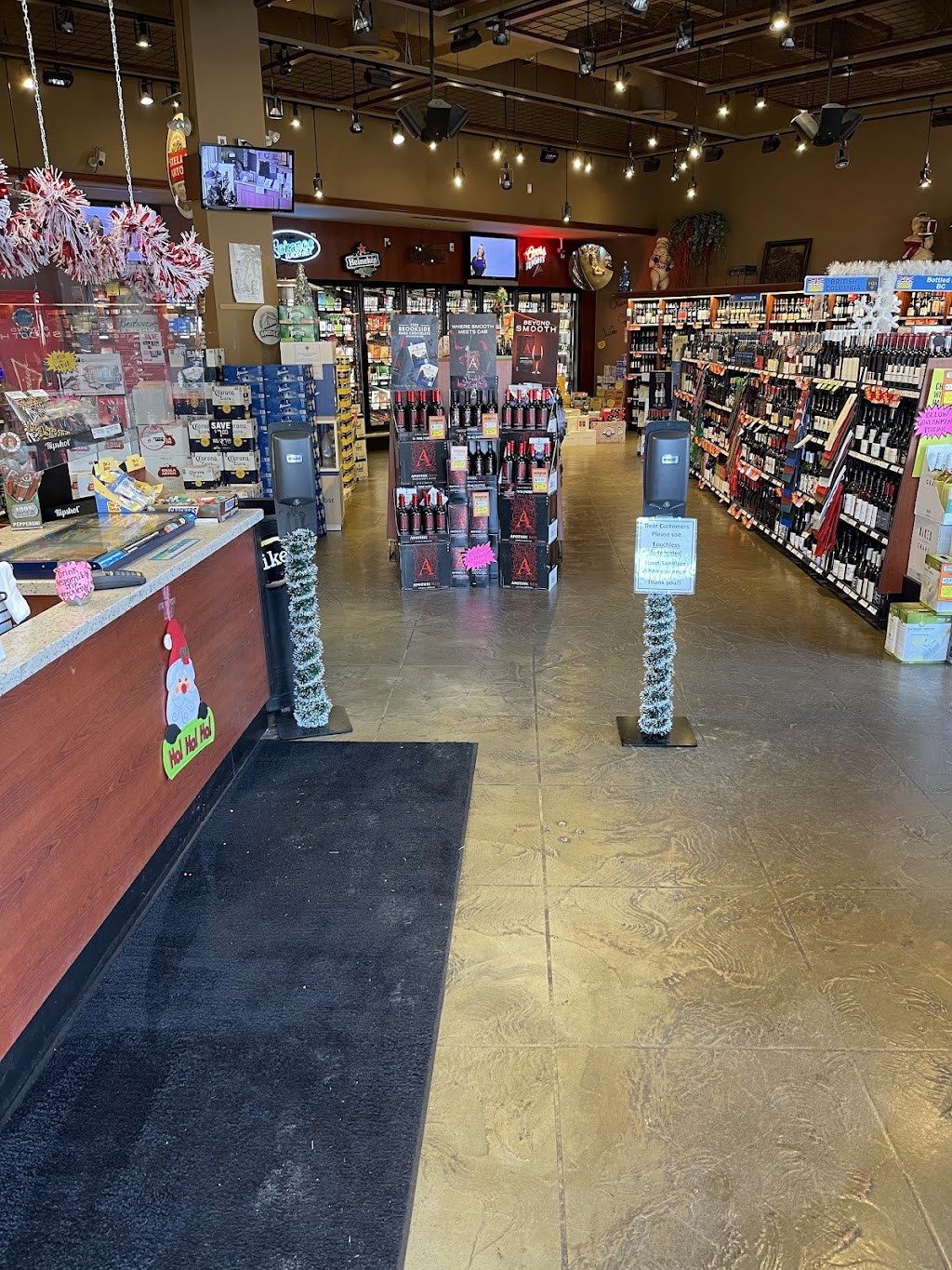 Queensborough Landing Liquor Store | T -140, 805 Boyd St, New Westminster, BC V3M 5X2, Canada | Phone: (604) 521-3733