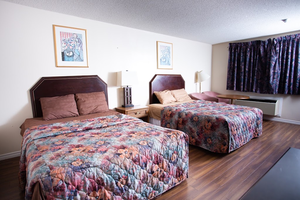 The Rockwell Resort | 7701 Lundys Ln, Niagara Falls, ON L2H 1H3, Canada | Phone: (905) 356-4646