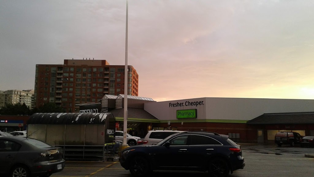 FreshCo Pharmacy 800 Steeles | 800 Steeles Ave W, Thornhill, ON L4J 7L2, Canada | Phone: (905) 669-2614