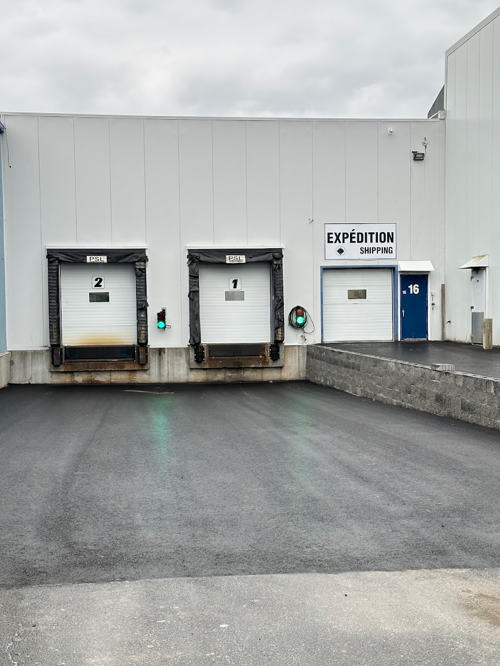 Usine de Congélation de St-Bruno Inc | 698 Rue Melançon, Saint-Bruno, QC G0W 2L0, Canada | Phone: (418) 343-2206