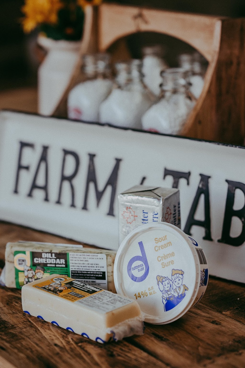 The Farm Table | 104 10th Ave, Carstairs, AB T0M 0N0, Canada | Phone: (403) 813-2400