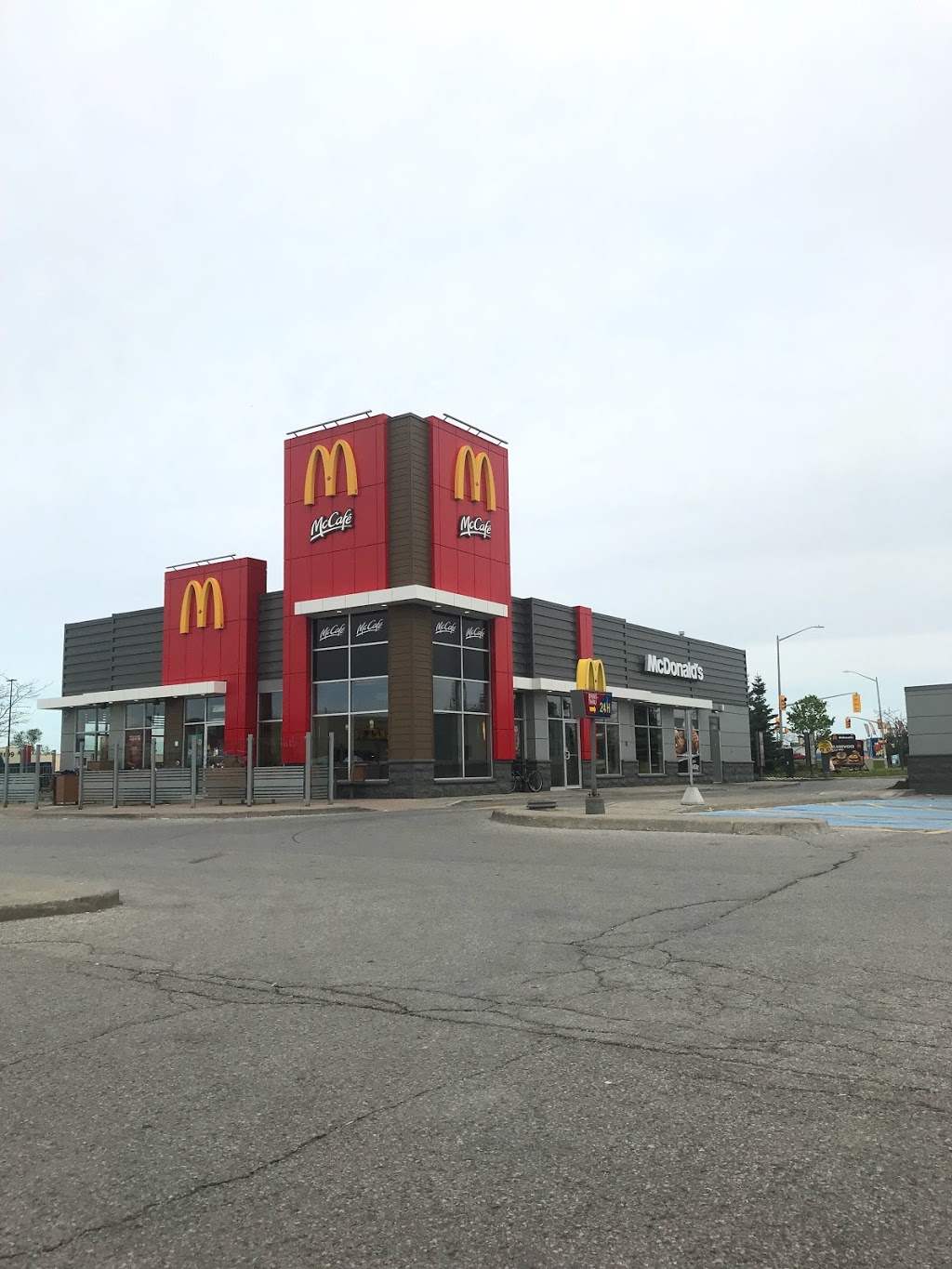 McDonalds | 1899 Brock Rd, Pickering, ON L1V 4H7, Canada | Phone: (905) 619-6627