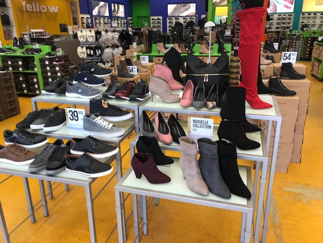 Chaussures Yellow | 5280 Boulevard Robert-Bourassa, Laval, QC H7E 0A6, Canada | Phone: (450) 664-5773