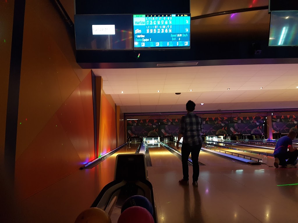 Bowl-Mat | 300 Rue Terry Fox, Saint-Eustache, QC J7P 5C6, Canada | Phone: (450) 623-6400