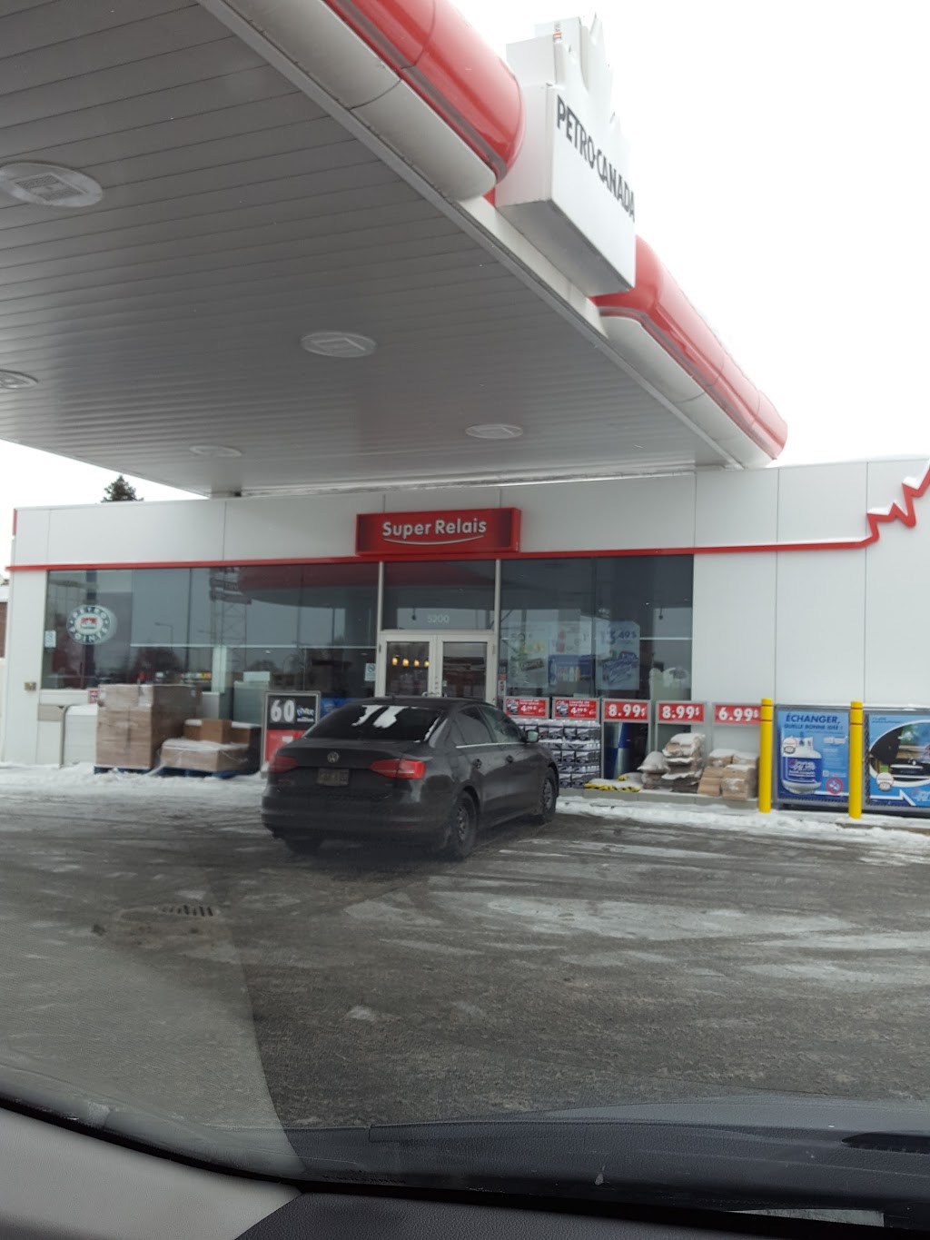 Petro-Canada | 5200 Boul Métropolitain E, Saint-Léonard, QC H1S 1A4, Canada | Phone: (514) 725-7639