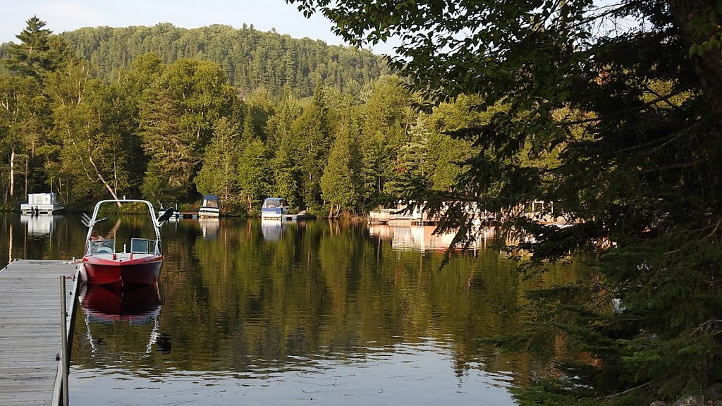 Camping Mis-Mek | nac Trois-Rives, Québ31, Chemin du Lac du Missionnaire, Saint-Joseph-de-Mékiec, QC G0X, Canada | Phone: (819) 646-5442