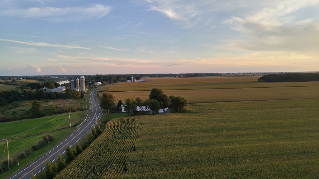 Ferme Bro-Grain | 475 Rang du Bord-de-lEau O, Saint-Aimé, QC J0G 1K0, Canada | Phone: (450) 788-2644