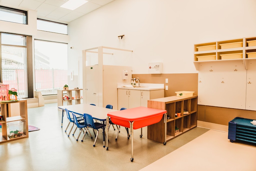 Clever Daycare - University District | 4101 University Ave NW, Calgary, AB T3B 6K3, Canada | Phone: (403) 474-4157