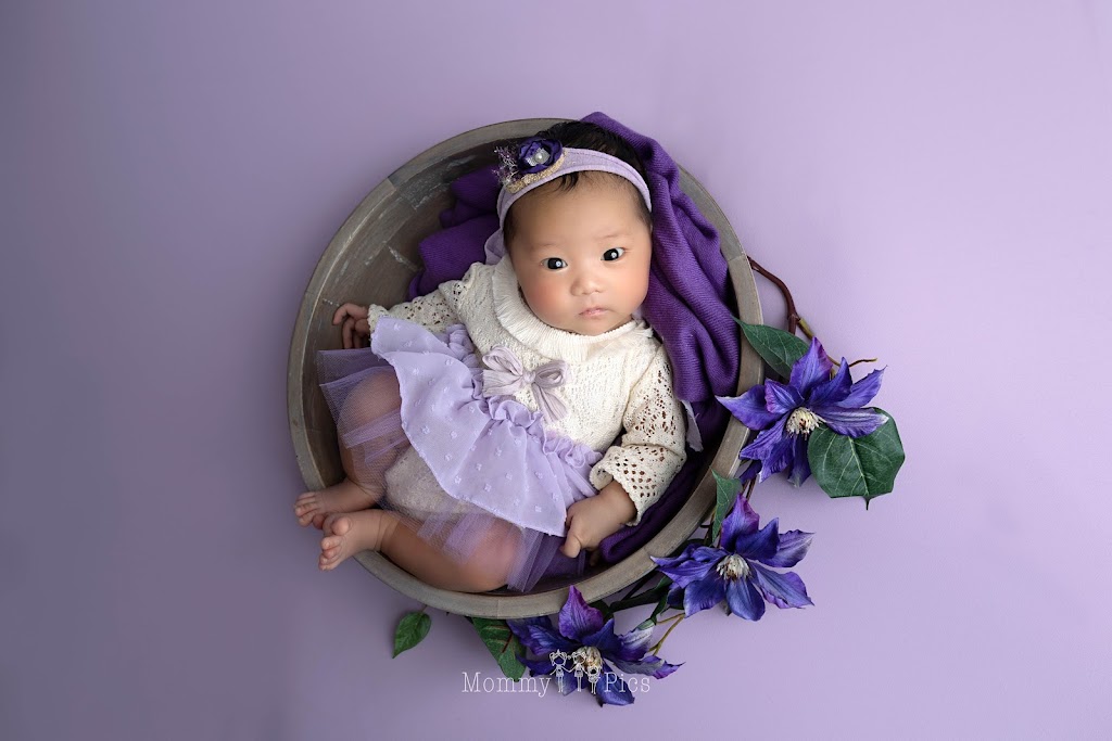 Calgary Newborn, Baby and Maternity Photographer Mommy Pics | 18 Cranston Pl SE, Calgary, AB T3M 1A1, Canada | Phone: (587) 664-0718