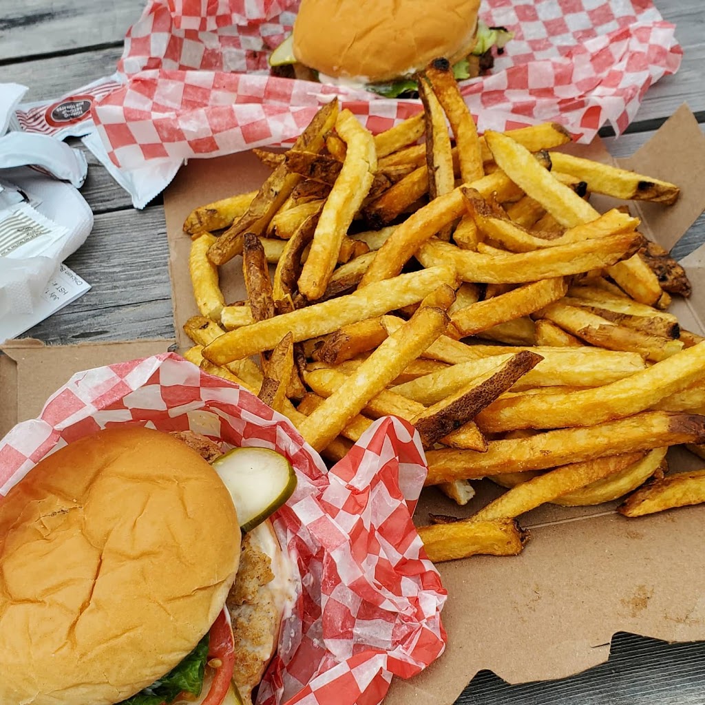 Burgers at Busters | 618 Main St, Hampton, NB E5N 6H1, Canada | Phone: (506) 832-1413