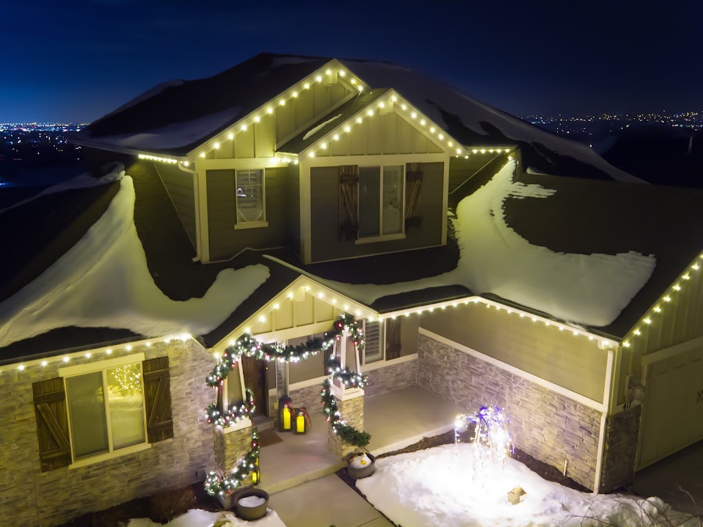 Bright West Holiday Lighting | 225 Railway St E Unit 9, Cochrane, AB T4C 2C3, Canada | Phone: (403) 990-7210