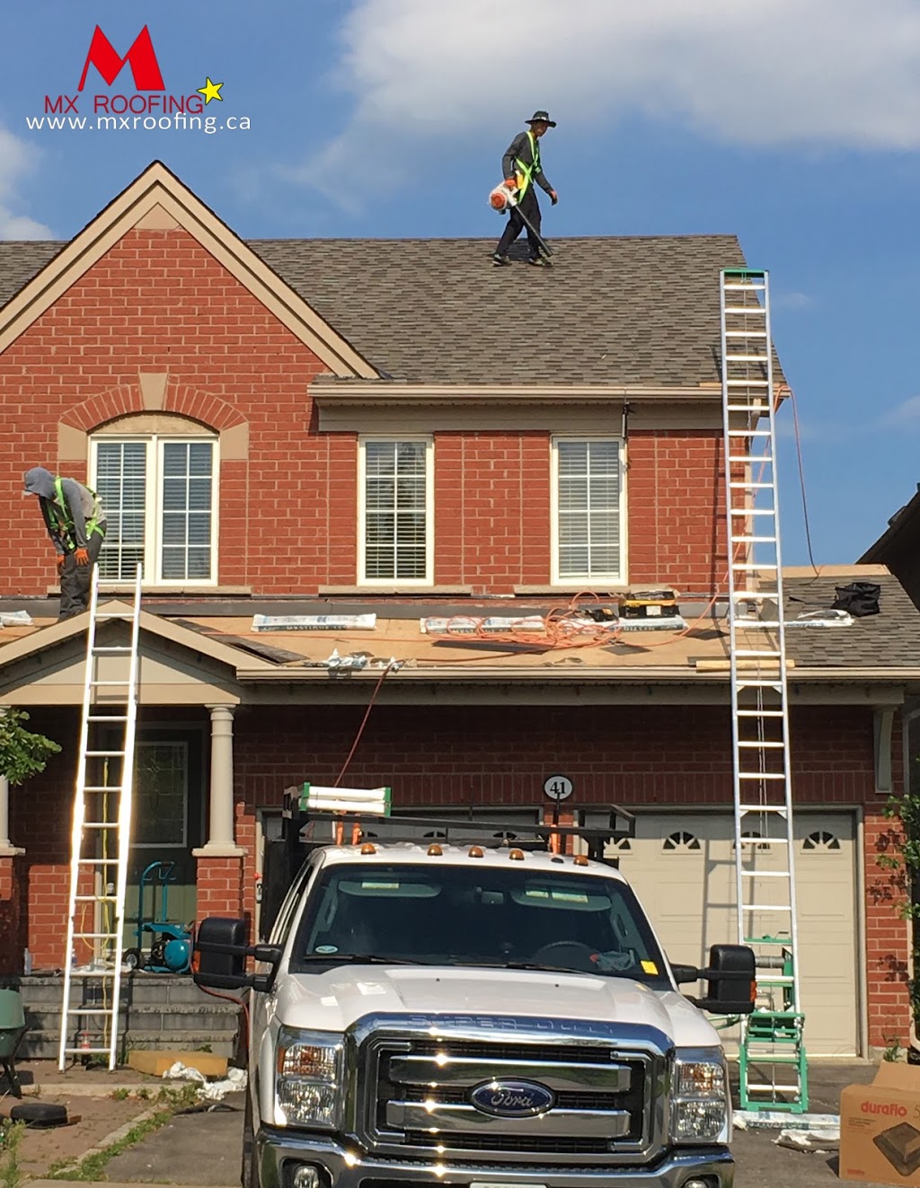 mx roofing | 138 Fawcett Trail, Scarborough, ON M1B 3A5, Canada | Phone: (647) 200-7811