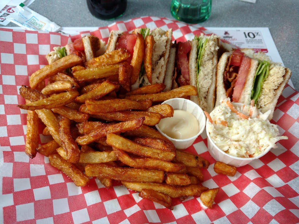 Restaurant Pic-Nic | 2051 Rue Saint Jean, Plessisville, QC G6L 1H2, Canada | Phone: (819) 362-2363