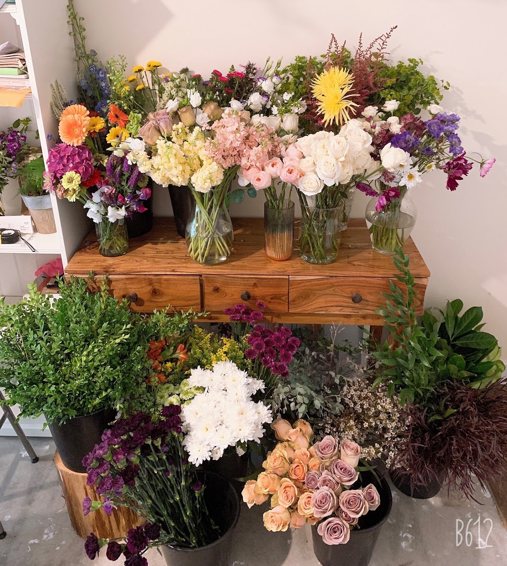 Cicily’s Florist | 11067 Barnston View Rd, Pitt Meadows, BC V3Y 2X3, Canada | Phone: (778) 712-2290