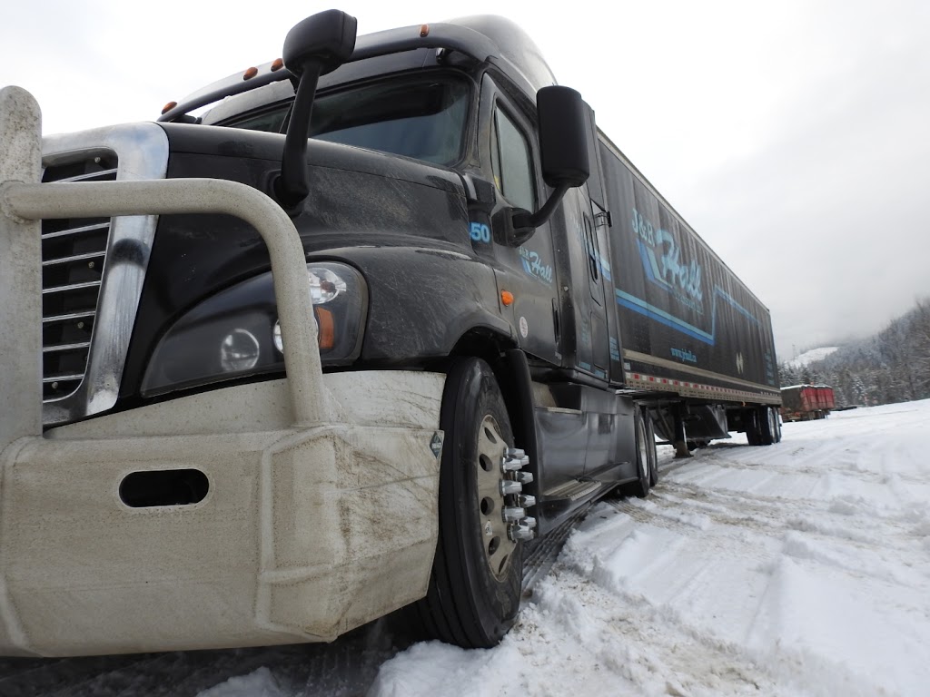 J & R Hall Transport Inc. (Winnipeg) | 16 Prairie Pl, Saint Andrews, MB R1A 3P2, Canada | Phone: (204) 339-7404