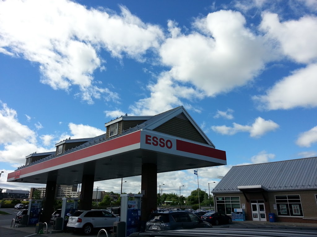 ESSO COUCHE-TARD | 420 Chemin J.-René-Gauthier, Rigaud, QC J0P 1P0, Canada | Phone: (450) 451-1254