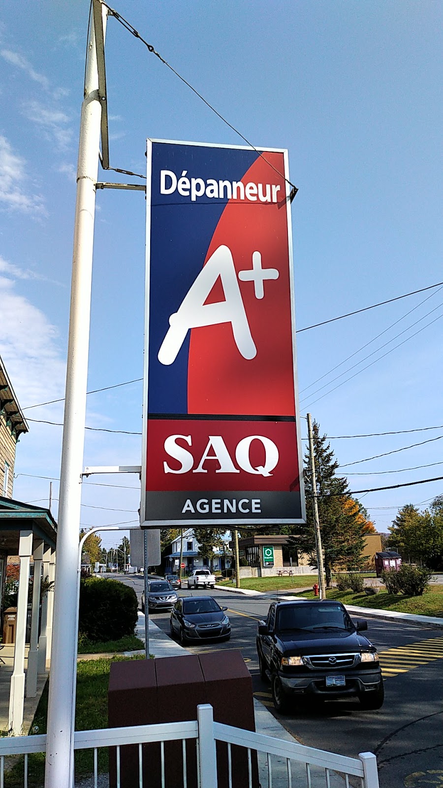 Depanneur Au Petit Ctr Enr | 193 Rue Principale, Huberdeau, QC J0T 1G0, Canada | Phone: (819) 687-2151