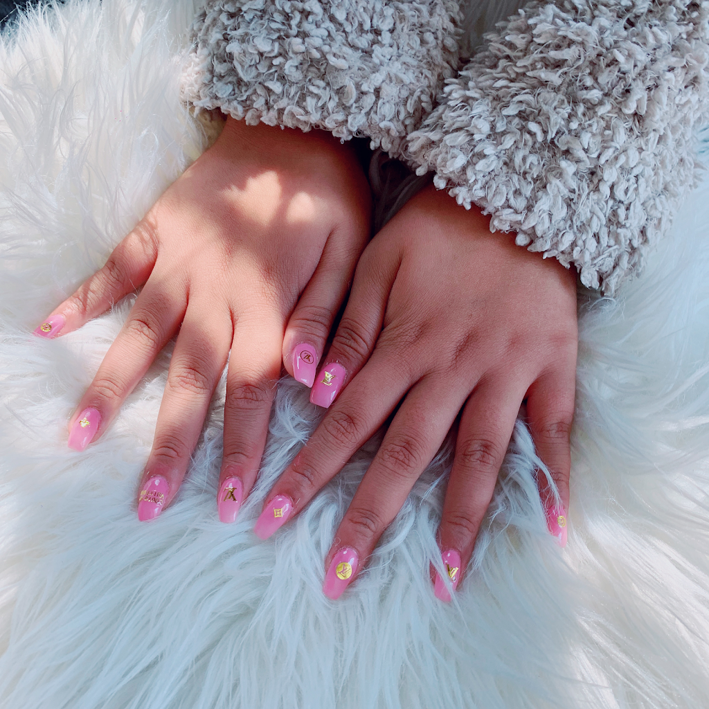 Creative Nails | 5327 Upper Middle Rd, Burlington, ON L7L 0E9, Canada | Phone: (289) 337-9350