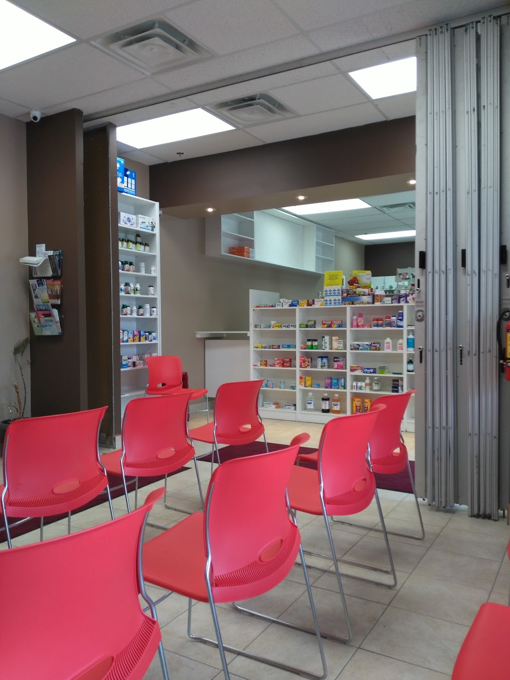 Dundas Medical Centre | 1224 Dundas St W, Mississauga, ON L5C 4G7, Canada | Phone: (905) 275-1111