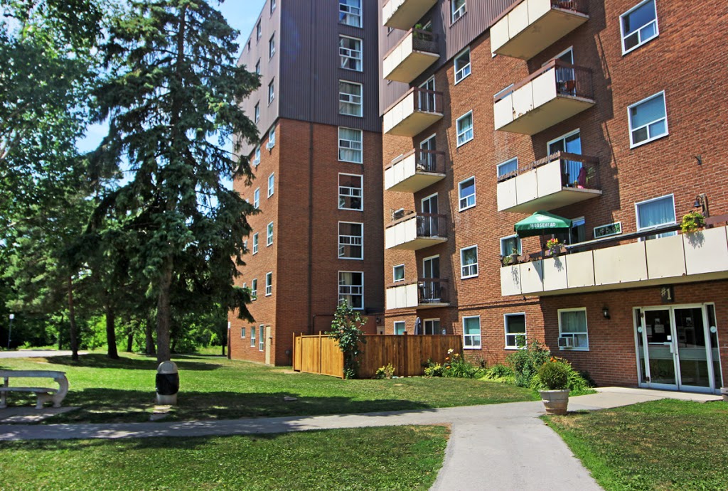 Grimsby Apartments - CLV Group | 1 Slessor Blvd, Grimsby, ON L3M 3T2, Canada | Phone: (289) 447-0131