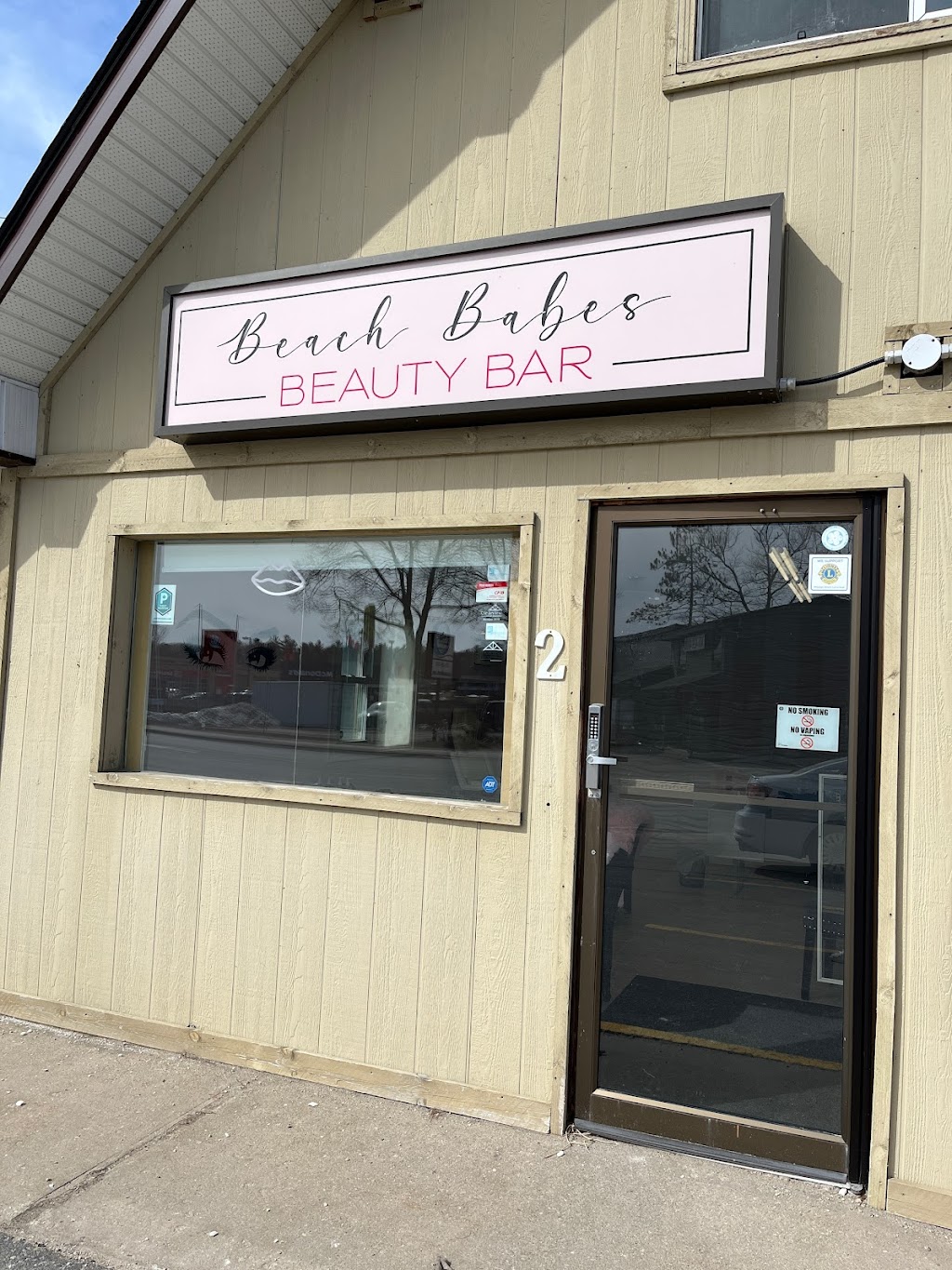 Beach Babes Beauty Bar | 1232 Mosley St, Wasaga Beach, ON L9Z 2E6, Canada | Phone: (705) 352-5274