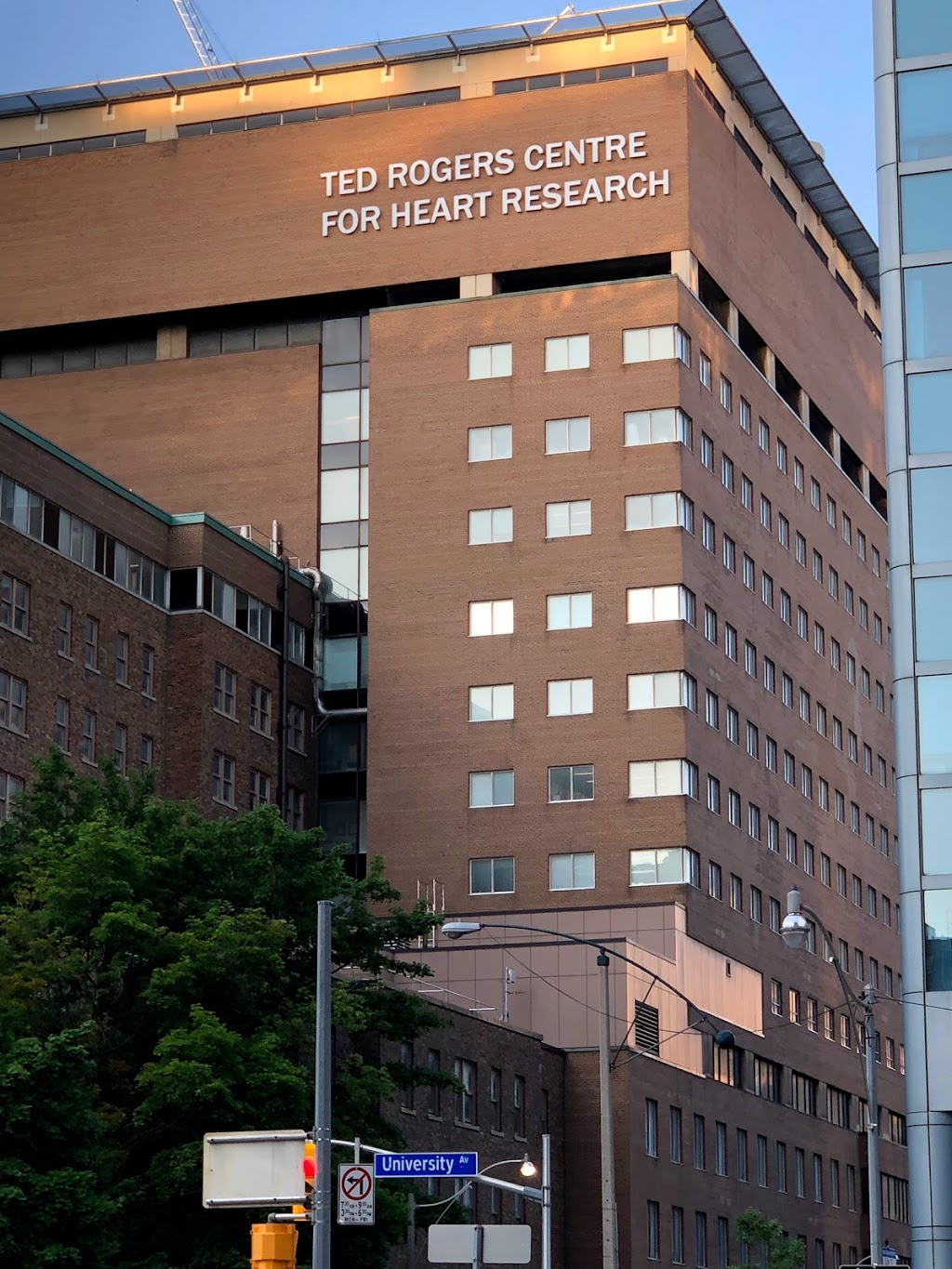 Ted Rogers Centre For Heart Research | 661 University Ave, Toronto, ON M5G 1X8, Canada | Phone: (416) 946-8305