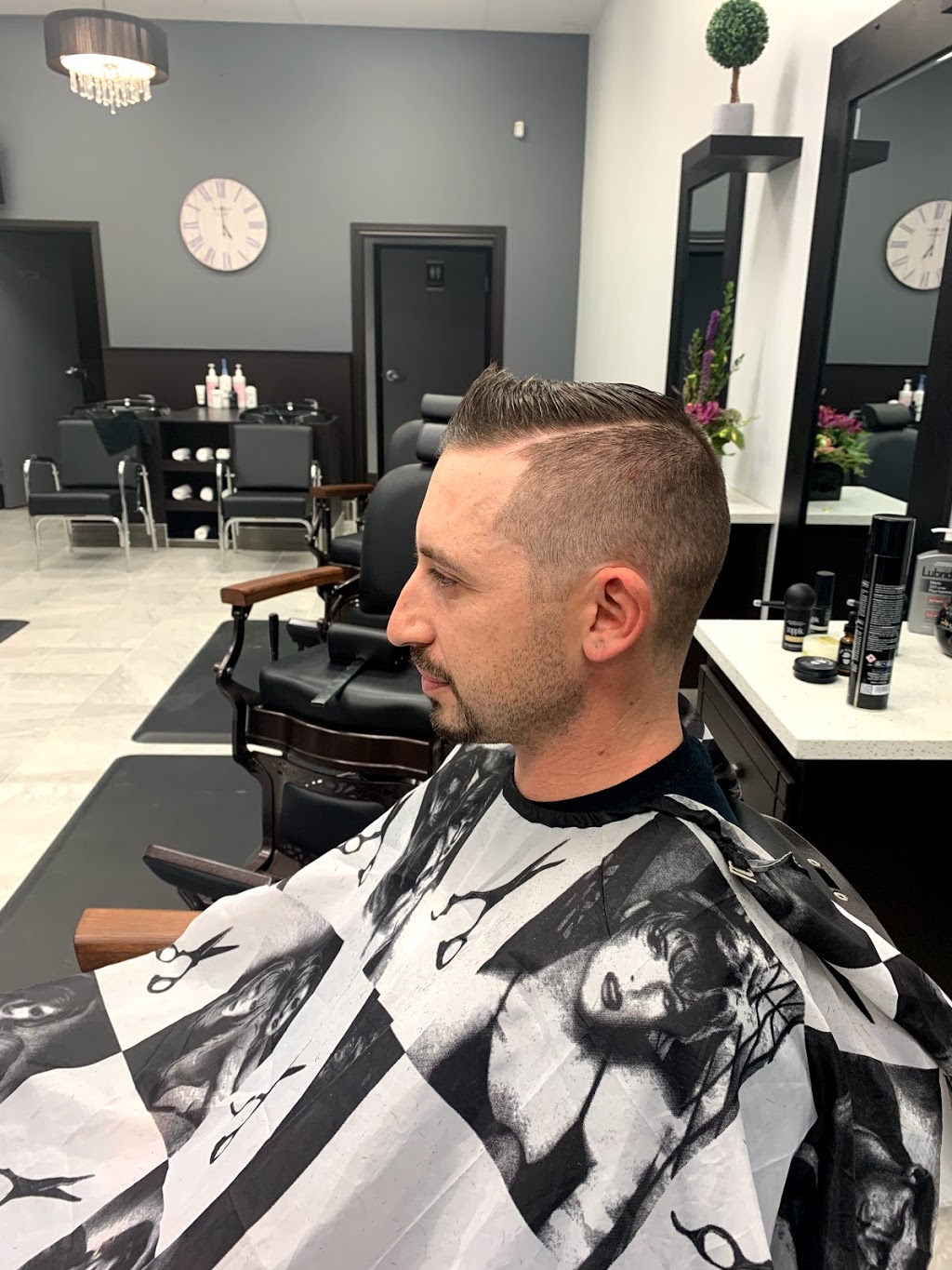 Parsons Barber & Salon | 3416 99 St NW, Edmonton, AB T6E 5X5, Canada | Phone: (780) 450-0313