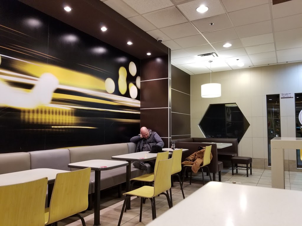 McDonalds | 2936 Finch Ave E, Scarborough, ON M1W 2T4, Canada | Phone: (416) 497-2166