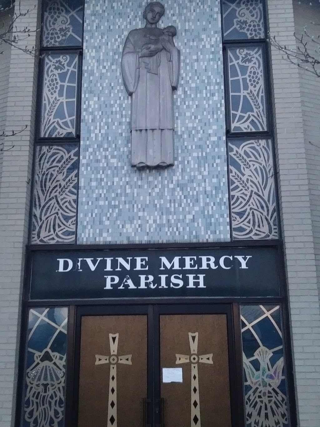 Divine Mercy Parish | 2437 Niagara St, Niagara Falls, NY 14303, USA | Phone: (716) 284-6641