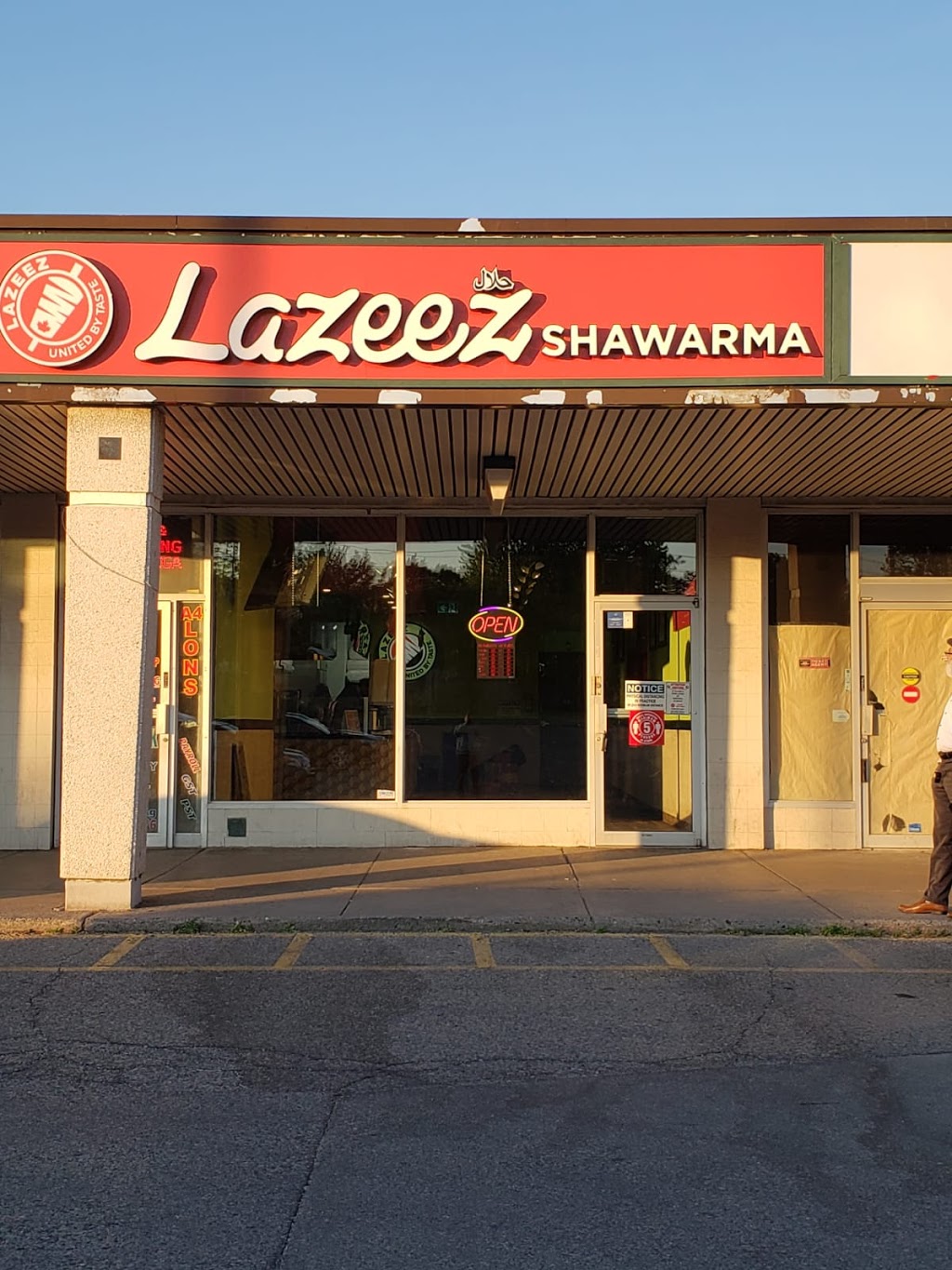 Lazeez Shawarma | 1735 Kipling Ave, Etobicoke, ON M9R 2Y8, Canada | Phone: (416) 247-1400