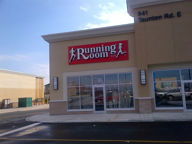 Running Room | 941 Taunton Rd E C1, Oshawa, ON L1H 7K5, Canada | Phone: (905) 743-0395