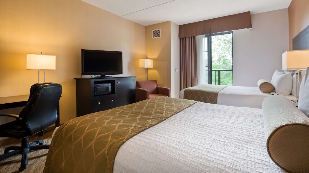 Best Western Plus Perth Parkside Inn & Spa | 82 Peter St, Perth, ON K7H 1S2, Canada | Phone: (613) 326-0082