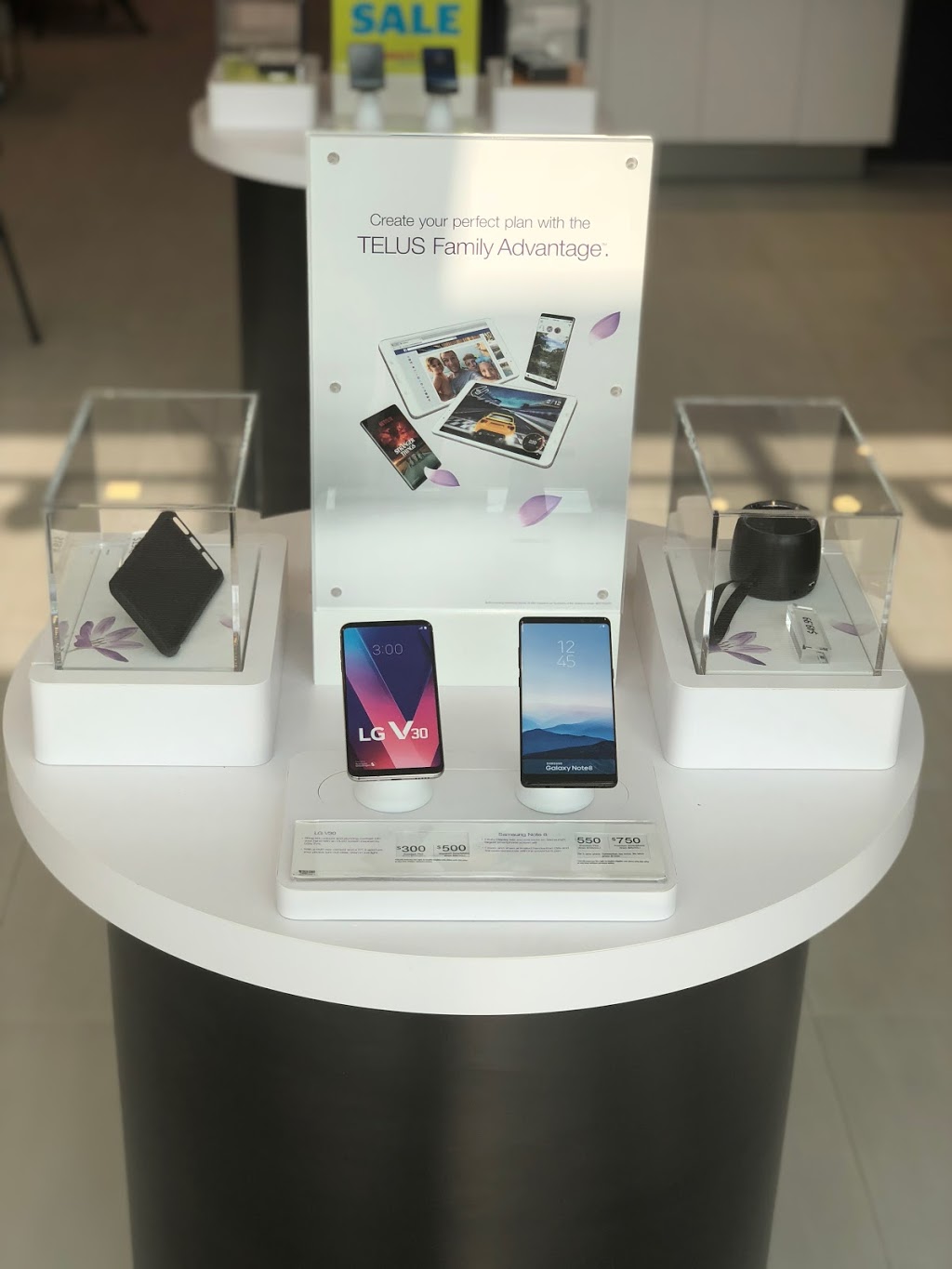 Telus Koodo Authorized Dealer - Steeles ave E & Markham rd | 5985 Steeles Ave E #4, Scarborough, ON M1V 5P7, Canada | Phone: (416) 261-6624